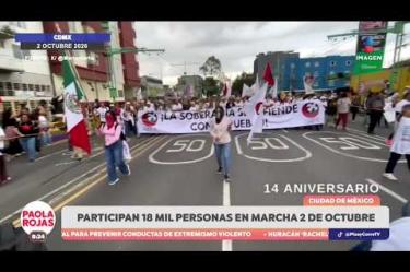 Cerca de 18 mil personas marcharon en la CDMX a 58 años de la matanza de Tlatelolco. Afuera de la estación del Metro Tlatelolco, elementos de la policía capitalina encapsularon a un grupo de jóvenes.