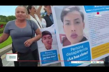 Familias de personas desaparecidas se manifestaron de forma pacífica en las inmediaciones de #LaMinerva para exigir avances a las autoridades en las investigaciones de casos ocurridos en #Zapopan.

#NoticiasImagen

Síguenos en nuestras redes:

Instagram: https://www.instagram.com/imagentvgdl/
TikTok: https://www.tiktok.com/@imagennoticias
Twitter: https://twitter.com/ImagenTVGDL
Facebook: https://www.facebook.com/ImagenTVGDL/
Visita nuestro sitio Web: https://www.imagentv.com/guadalajara

Mantente siempre informado con las noticias sobre los acontecimientos más importantes a nivel nacional con Carolina Martínez.

¡Déjanos tus comentarios, da like, comparte y suscríbete!