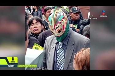 Tras lograr un acuerdo reparatorio, José Ángel “El Hijo de Fishman”, salió de prisión luego de ser detenido, acusado de #homicidio culposo contra el réferi “El Búho”, durante una pelea de lucha libre. ¿Qué pasó esa noche? Esta fue la complejidad del golpe que recibió:
#NoticiasConNachoLozano
#NoticiasImagen
¡Como nadie en la noche! #ImagenNoticias con Nacho Lozano de lunes a viernes a las 10:30 pm en el 3.1 #ImagenTelevisión.
Visita nuestro sitio Web: http://bit.ly/2nT2Wz5
Síguenos en nuestras redes:
Instagram: @imagentvnoticias
Tiktok: @imagennoticias
X: @ImagenNoticias_
Facebook: https://www.facebook.com/ImagenTVNoticias/
Aquí encontrarás la mejor información nacional e internacional de Imagen Noticias con Francisco Zea, Paola Rojas, Crystal Mendivil y Nacho Lozano.