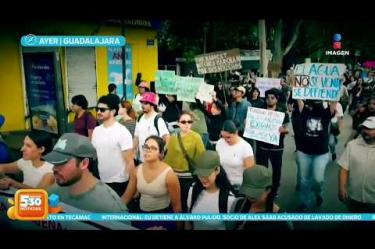 La situación por la mala calidad del agua en #Guadalajara provocó que ayer cerca de 10 mil personas protestaran para exigir soluciones ante las fallas en el suministro.
#NoticiasImagen #ImagenNoticias530 Visita nuestro sitio web: http://www.imagentv.com
No te pierdas Imagen Noticias 5:30 con Marlene Stahl, Nuria Gil y Adriana Treviño de lunes a viernes por Imagen Televisión.
TikTok 5:30: https://www.tiktok.com/@imagennoticias530
TikTok Noticias: https://www.tiktok.com/@imagennoticias
Instagram 5:30: https://www.instagram.com/imagennoticias530
Instagram Noticias: https://www.instagram.com/imagentvnoticias/
X 5:30: https://x.com/imagen530
X Noticias: https://twitter.com/ImagenNoticias_
X Televisión: https://twitter.com/ImagenTVMex
Facebook Noticias: https://www.facebook.com/ImagenTVNoticias
Aquí encontrarás la mejor información nacional e internacional de Imagen Noticias con Francisco Zea, Nacho Lozano, Crystal Mendivil, Enrique Sánchez y Paola Rojas.