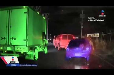 Pasajeros de un auto grabaron un probable asalto mientras huían desesperados por la carretera federal México-Cuautla, en #Chalco, #Edomex. 

¡Como nadie en la noche! #ImagenNoticias con Nacho Lozano de lunes a viernes a las 10:30 pm en el 3.1 #ImagenTelevisión. 

Visita nuestro sitio Web: http://bit.ly/2nT2Wz5 

Síguenos en nuestras redes: 
Instagram: @imagentvnoticias 
Tiktok: @imagennoticias 
X: @ImagenNoticias_ 
Facebook: https://www.facebook.com/ImagenTVNoticias/ 

Aquí encontrarás la mejor información nacional e internacional de Imagen Noticias con Francisco Zea, Paola Rojas, Crystal Mendivil y Nacho Lozano.