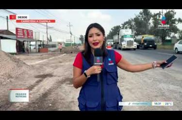 Comerciantes ubicados a lo largo de la carretera a #Chapala reportan caídas considerables en sus ventas tras un mes del inicio de la segunda etapa de ampliación de la vía. Los trabajos abarcan un tramo de 5.3 kilómetros, desde las inmediaciones del Aeropuerto Internacional de #Guadalajara hasta el entronque a la carretera a #ElSalto.
#NoticiasImagen
Síguenos en nuestras redes:
Instagram: https://www.instagram.com/imagentvgdl/
TikTok: https://www.tiktok.com/@imagennoticias
Twitter: https://twitter.com/ImagenTVGDL
Facebook: https://www.facebook.com/ImagenTVGDL/
Visita nuestro sitio Web: https://www.imagentv.com/guadalajara
Mantente siempre informado con las noticias sobre los acontecimientos más importantes a nivel nacional con Carolina Martínez.
¡Déjanos tus comentarios, da like, comparte y suscríbete!