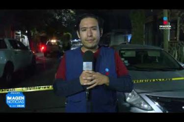 Dos hombres de entre 25 y 30 años fueron asesinados a tiros durante la madrugada en el cruce de las calles Roma y Padua, en el fraccionamiento Hacienda Santa Fe, en #Tlajomulco de Zúñiga.