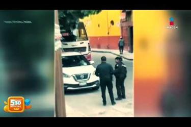 Una conductora embistió a una policía de tránsito en San Miguel de Allende para evitar una multa y casi atropelló a una madre y su hijo durante la huida. Fue detenida por tentativa de homicidio.
#NoticiasImagen #ImagenNoticias530
Visita nuestro sitio web: http://www.imagentv.com
No te pierdas Imagen Noticias 5:30 con Marlene Stahl, Nuria Gil y Adriana Treviño de lunes a viernes por Imagen Televisión.
TikTok 5:30: https://www.tiktok.com/@imagennoticias530
TikTok Noticias: https://www.tiktok.com/@imagennoticias
Instagram 5:30: https://www.instagram.com/imagennoticias530
Instagram Noticias: https://www.instagram.com/imagentvnoticias/
X 5:30: https://x.com/imagen530
X Noticias: https://twitter.com/ImagenNoticias_
X Televisión: https://twitter.com/ImagenTVMex
Facebook Noticias: https://www.facebook.com/ImagenTVNoticias
Aquí encontrarás la mejor información nacional e internacional de Imagen Noticias con Francisco Zea, Nacho Lozano, Crystal Mendivil, Enrique Sánchez y Paola Rojas.