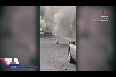 Humo negro en alcantarillas causó alarma en la colonia Bosque del Centinela, en #Zapopan, #Jalisco. Protección Civil atendió el reporte y confirmó que una fogata encendida por una persona en situación de calle quemó un tubo del drenaje. El fuego fue sofocado.
#NoticiasConNachoLozano
#NoticiasImagen
¡Como nadie en la noche! #ImagenNoticias con Nacho Lozano de lunes a viernes a las 10:30 pm en el 3.1 #ImagenTelevisión.
Visita nuestro sitio Web: http://bit.ly/2nT2Wz5
Síguenos en nuestras redes:
Instagram: @imagentvnoticias
Tiktok: @imagennoticias
X: @ImagenNoticias_
Facebook: https://www.facebook.com/ImagenTVNoticias/
Aquí encontrarás la mejor información nacional e internacional de Imagen Noticias con Francisco Zea, Paola Rojas, Crystal Mendivil y Nacho Lozano.