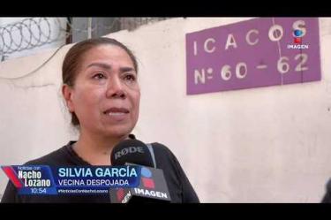 Silvia fue despojada por la fuerza de su departamento en la calle Icacos, en la Narvarte, tras habitarlo 30 años. Denuncia que presuntos actuarios y policías irrumpieron sin orden judicial, sacaron sus pertenencias a la calle y tomaron posesión del inmueble.
#NoticiasConNachoLozano
#NoticiasImagen
¡Como nadie en la noche! #ImagenNoticias con Nacho Lozano de lunes a viernes a las 10:30 pm en el 3.1 #ImagenTelevisión.
Visita nuestro sitio Web: http://bit.ly/2nT2Wz5
Síguenos en nuestras redes:
Instagram: @imagentvnoticias
Tiktok: @imagennoticias
X: @ImagenNoticias_
Facebook: https://www.facebook.com/ImagenTVNoticias/
Aquí encontrarás la mejor información nacional e internacional de Imagen Noticias con Francisco Zea, Paola Rojas, Crystal Mendivil y Nacho Lozano.
