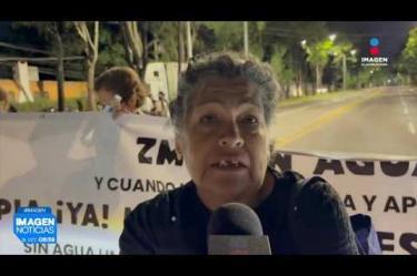 Habitantes de la Col. Ciudad Granja, en #Zapopan, bloquearon la Av. Vallarta a la altura de Calzada de los Pirules para exigir el restablecimiento del servicio tras cumplir 13 días sin suministro.