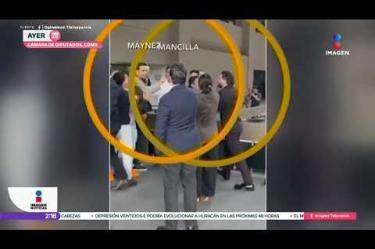¡Los ánimos se calentaron en San Lázaro!
El diputado priista, Carlos Mancilla se enfrentó al dirigente nacional de Movimiento Ciudadano, Jorge Álvarez Máynez.
