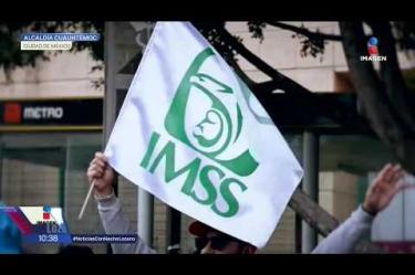 Pese al anuncio del #IMSS y el Sindicato sobre un aumento salarial de hasta 8%, trabajadores marcharon en la CDMX para rechazar el acuerdo, denunciar falta de insumos y exigir la renuncia de su líder sindical. Anunciaron una marcha nacional para el 30 de octubre.
#NoticiasConNachoLozano
#NoticiasImagen
¡Como nadie en la noche! #ImagenNoticias con Nacho Lozano de lunes a viernes a las 10:30 pm en el 3.1 #ImagenTelevisión.
Visita nuestro sitio Web: http://bit.ly/2nT2Wz5
Síguenos en nuestras redes:
Instagram: @imagentvnoticias
Tiktok: @imagennoticias
X: @ImagenNoticias_
Facebook: https://www.facebook.com/ImagenTVNoticias/
Aquí encontrarás la mejor información nacional e internacional de Imagen Noticias con Francisco Zea, Paola Rojas, Crystal Mendivil y Nacho Lozano.