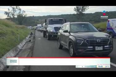 Un automovilista resultó ileso luego de perder el control de su unidad al salir de una curva y chocar contra la estructura de un canal de desagüe pluvial sobre la autopista a Zapotlanejo, a su paso por el municipio de #Tonalá.
#NoticiasImagen
Síguenos en nuestras redes:
Instagram: https://www.instagram.com/imagentvgdl/
TikTok: https://www.tiktok.com/@imagennoticias
Twitter: https://twitter.com/ImagenTVGDL
Facebook: https://www.facebook.com/ImagenTVGDL/
Visita nuestro sitio Web: https://www.imagentv.com/guadalajara
Mantente siempre informado con las noticias sobre los acontecimientos más importantes a nivel nacional con Carolina Martínez.
¡Déjanos tus comentarios, da like, comparte y suscríbete!