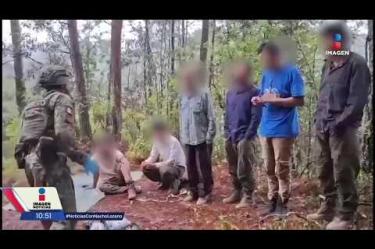 A un mes del secuestro de 8 personas en Ajuchitlán, Guerrero, exigen hallar al campesino que sigue desaparecido. Liberados revelaron que el crimen organizado mantiene a decenas encadenados. En zonas vecinas reportan 9 desaparecidos más, entre ellos un niño de 3 años: 

#NoticiasConNachoLozano
#NoticiasImagen 

¡Como nadie en la noche! #ImagenNoticias con Nacho Lozano de lunes a viernes a las 10:30 pm en el 3.1 #ImagenTelevisión. 

Visita nuestro sitio Web: http://bit.ly/2nT2Wz5 

Síguenos en nuestras redes: 
Instagram: @imagentvnoticias 
Tiktok: @imagennoticias 
X: @ImagenNoticias_ 
Facebook: https://www.facebook.com/ImagenTVNoticias/ 

Aquí encontrarás la mejor información nacional e internacional de Imagen Noticias con Francisco Zea, Paola Rojas, Crystal Mendivil y Nacho Lozano.