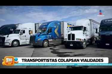 ¡Así pasaron más de 14 horas de protestas y caos vial! Transportistas bloquearon al menos 38 puntos en 19 estados del país, afectando principalmente las autopistas que conectan con la #CDMX.
#NoticiasImagen #ImagenNoticias530
Visita nuestro sitio web: http://www.imagentv.com
No te pierdas Imagen Noticias 5:30 con Marlene Stahl, Nuria Gil y Adriana Treviño de lunes a viernes por Imagen Televisión.
TikTok 5:30: https://www.tiktok.com/@imagennoticias530
TikTok Noticias: https://www.tiktok.com/@imagennoticias
Instagram 5:30: https://www.instagram.com/imagennoticias530
Instagram Noticias: https://www.instagram.com/imagentvnoticias/
X 5:30: https://x.com/imagen530
X Noticias: https://twitter.com/ImagenNoticias_
X Televisión: https://twitter.com/ImagenTVMex
Facebook Noticias: https://www.facebook.com/ImagenTVNoticias
Aquí encontrarás la mejor información nacional e internacional de Imagen Noticias con Francisco Zea, Nacho Lozano, Crystal Mendivil, Enrique Sánchez y Paola Rojas.